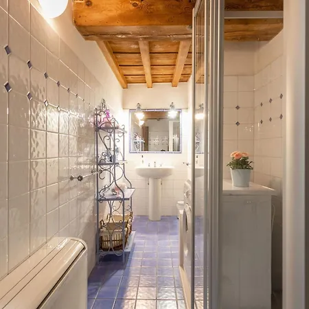 Carlotta Apartment